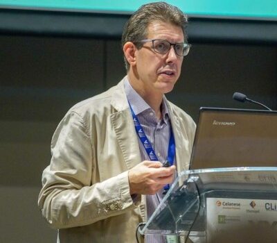 VelTox founder presenting at an international conference